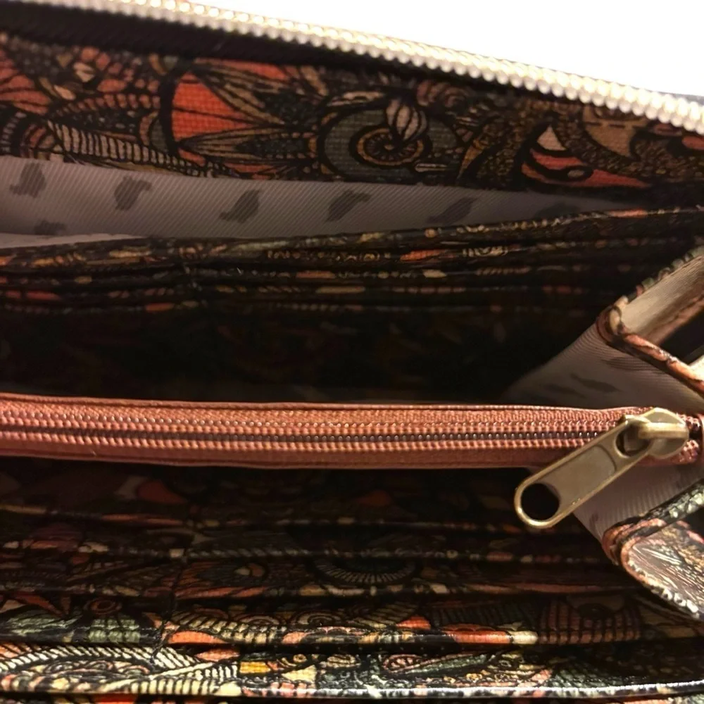 Sakroots Smartphone Wallet Brown
